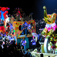 Explore photos of Furthur on NYE 2010 at the Bill Graham Civic Auditorium on December 31, 2010